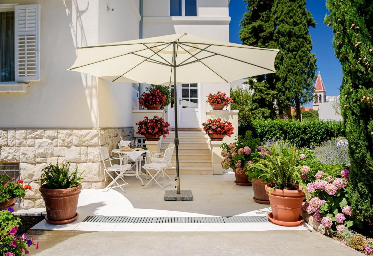 Palace Schoen Milesi - Esense Of Prestige - Private Pool - Free Parking - Old Money Style Luxury Rooms - Walking Distance To The Old Town, The Beach And All Amenities - Buralux Properties Split Exterior foto