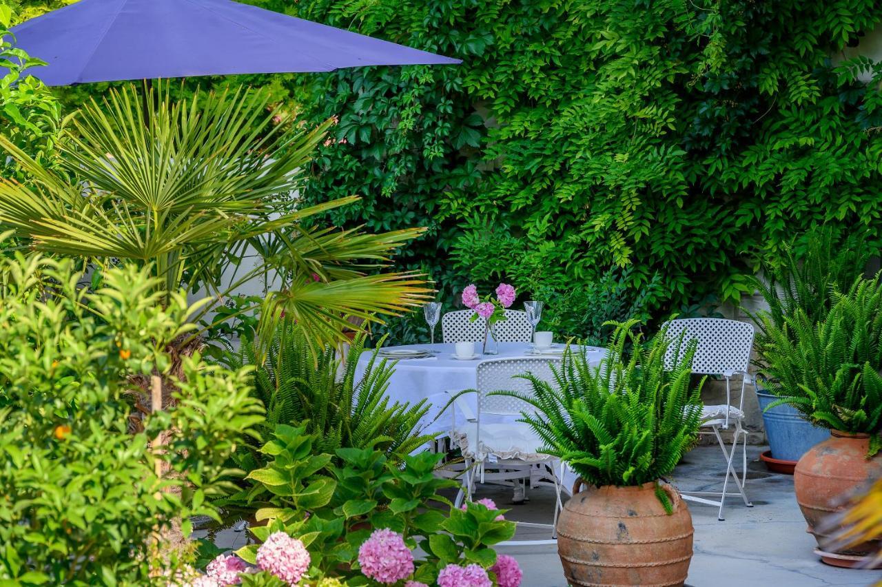 Palace Schoen Milesi - Esense Of Prestige - Private Pool - Free Parking - Old Money Style Luxury Rooms - Walking Distance To The Old Town, The Beach And All Amenities - Buralux Properties Split Exterior foto