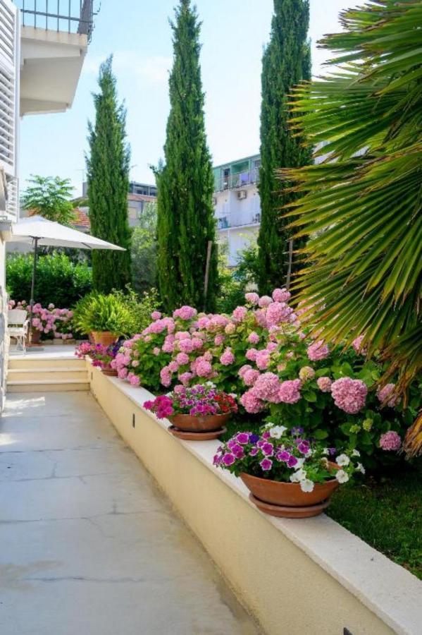 Palace Schoen Milesi - Esense Of Prestige - Private Pool - Free Parking - Old Money Style Luxury Rooms - Walking Distance To The Old Town, The Beach And All Amenities - Buralux Properties Split Exterior foto