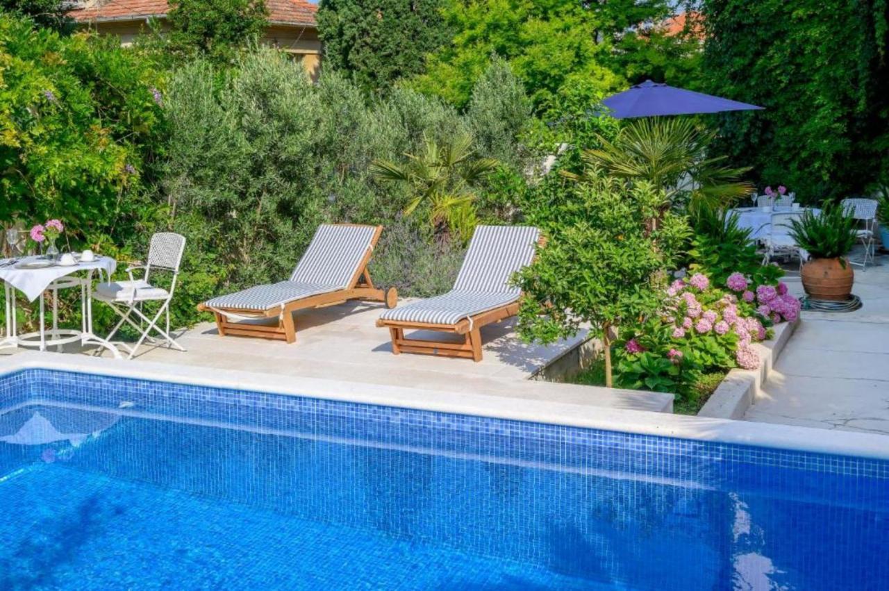 Palace Schoen Milesi - Esense Of Prestige - Private Pool - Free Parking - Old Money Style Luxury Rooms - Walking Distance To The Old Town, The Beach And All Amenities - Buralux Properties Split Exterior foto